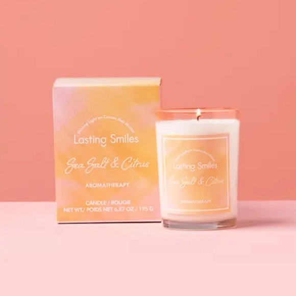 Lasting Smiles Sea Salt & Citrus Candle - Picture 2 of 5